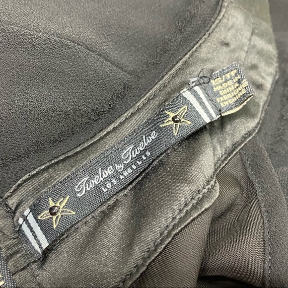 Twelve by Twelve Black Rose A-Line Sleeveless Top - Picture 11 of 13